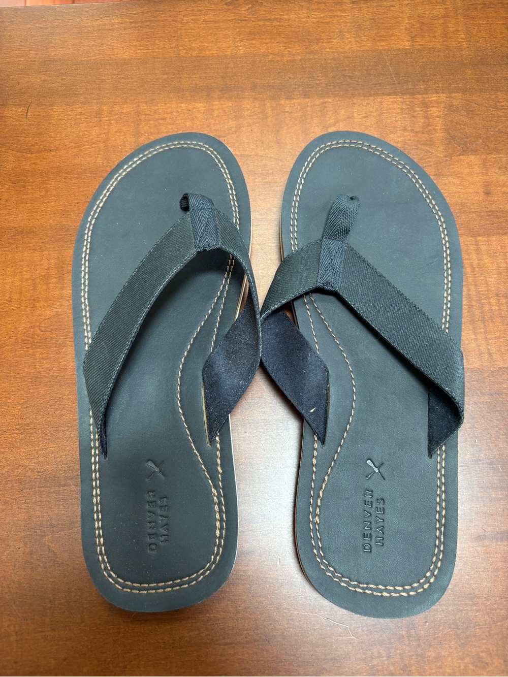 Denver Hayes Black Men’s Flip Flop Sandals with Stitched Trim